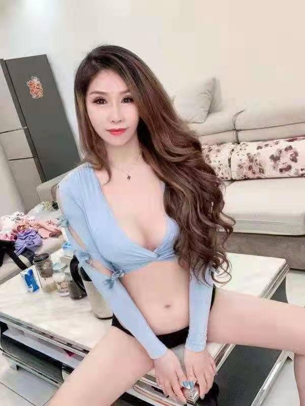 江宁性感迷人小姐姐